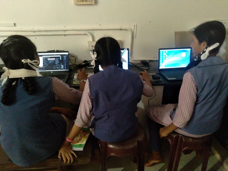 പ്രമാണം:14013Computerlab.jpg