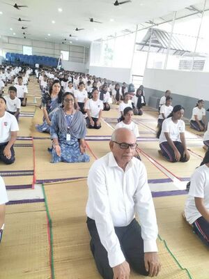 20047-yogaday3.jpg