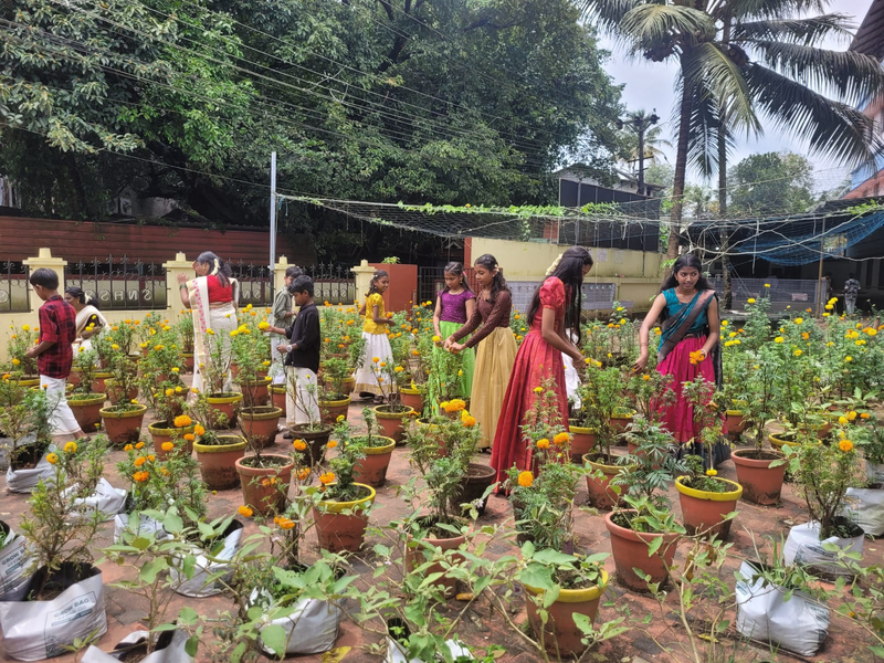 പ്രമാണം:25068 2025-26 onaghosham 2.png