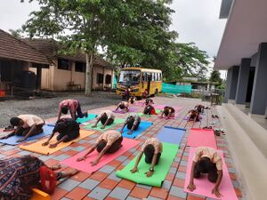 25121 യോഗ ഡെ.jpeg