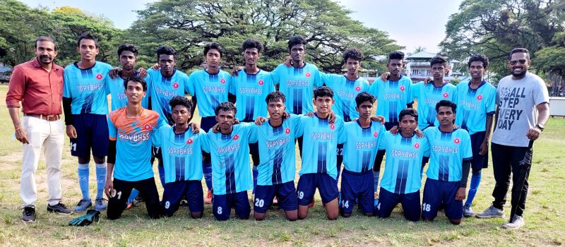 പ്രമാണം:26056 junior.JPG