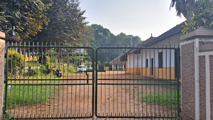 33067 School Gate1.png