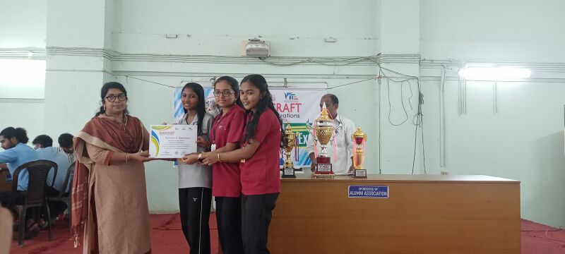 പ്രമാണം:38102 robo craft p1.jpg