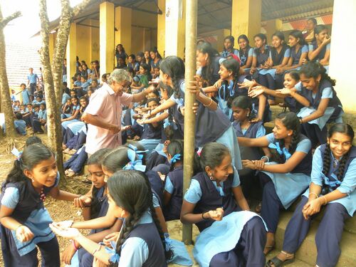 അന്തരീക്ഷത്തിൽ നിന്നും ഭസ്മം ..എന്ന തട്ടിപ്പ് പൊളിക്കുന്നു