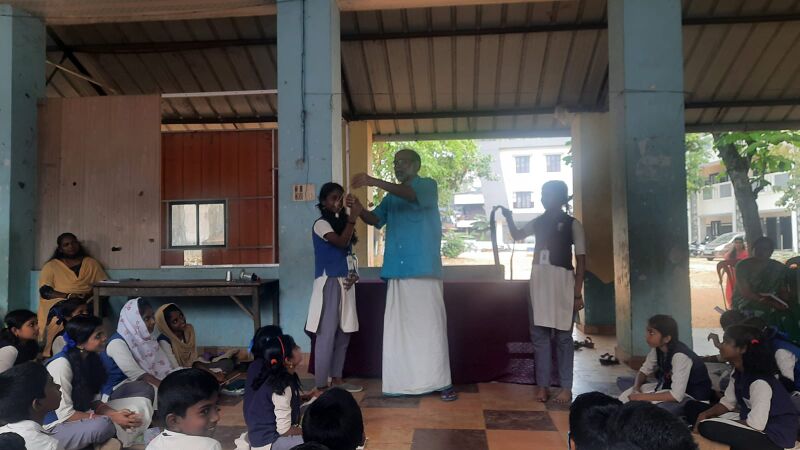 പ്രമാണം:44354 SCIENCE DAY 2.jpg