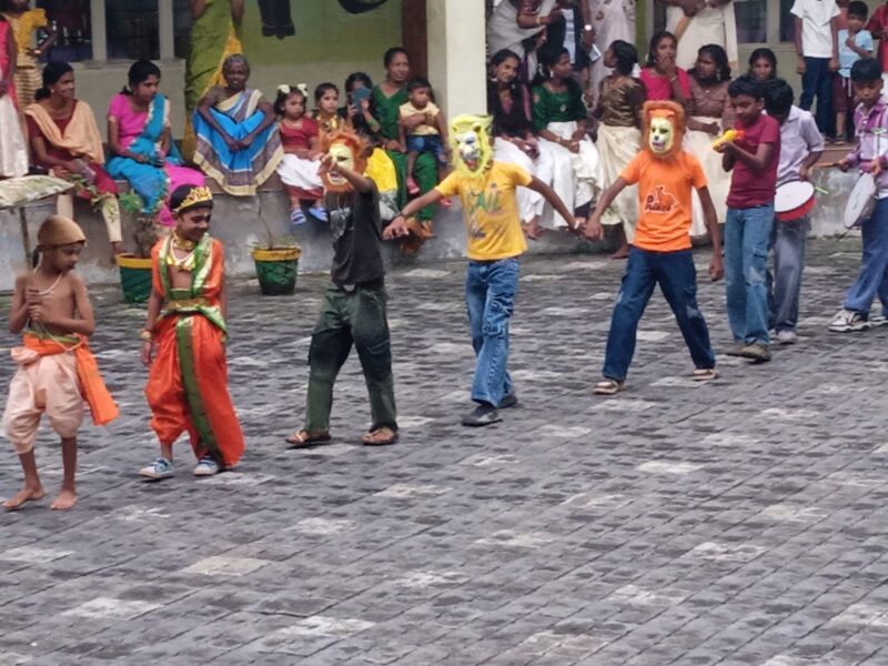 പ്രമാണം:46069 onamcelebration1.jpg