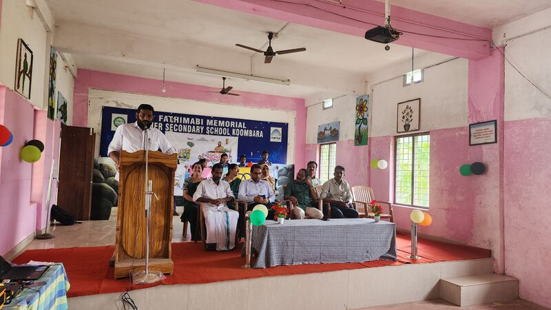 പ്രമാണം:47045-praveshanotsav 23.jpg