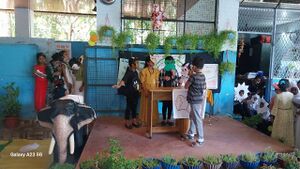 Bm 19555 image4.jpg.jpeg