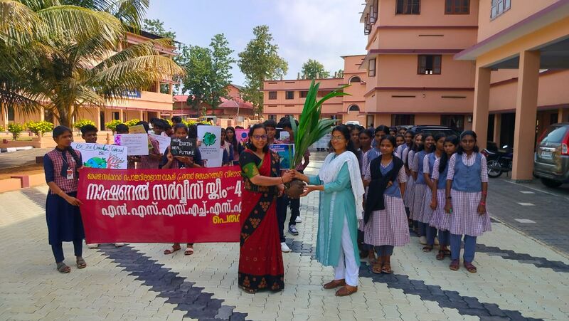 പ്രമാണം:Jun 05 club inauguration.jpg