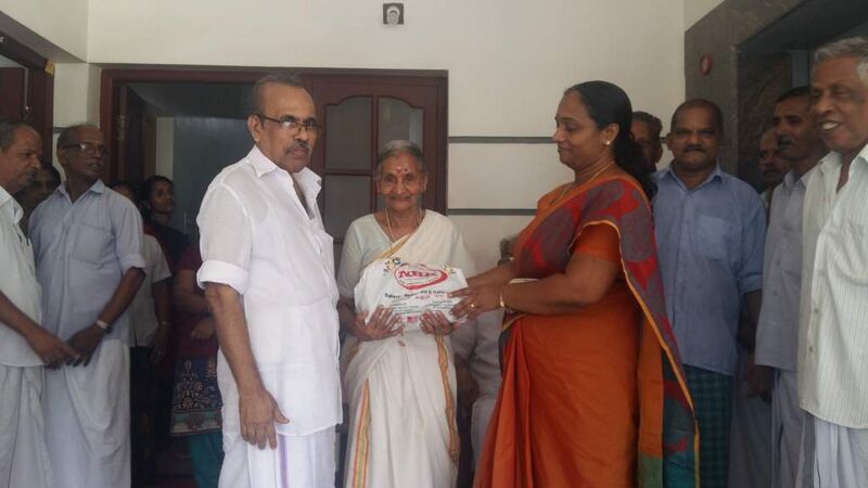 പ്രമാണം:Kadambur charity 6.jpg