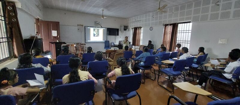 പ്രമാണം:14849 hitech presentation.jpeg