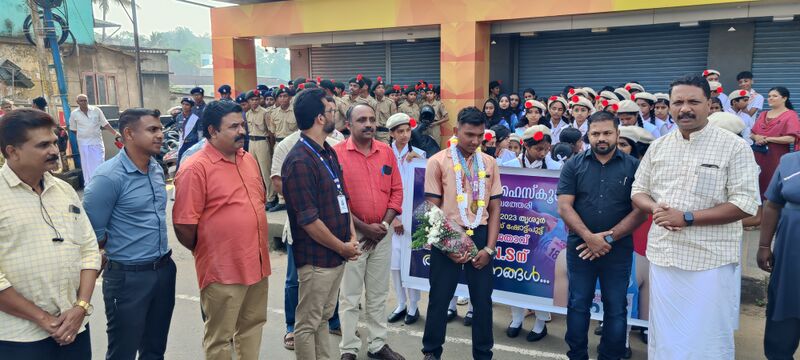 പ്രമാണം:15051 karthik3.jpg