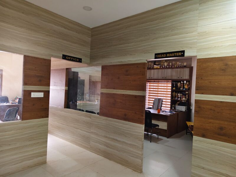 പ്രമാണം:18009 School Office.jpeg