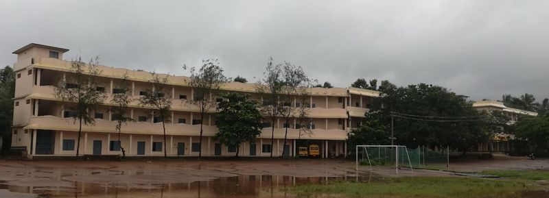 പ്രമാണം:19015-NEW SCHOOL1.jpeg