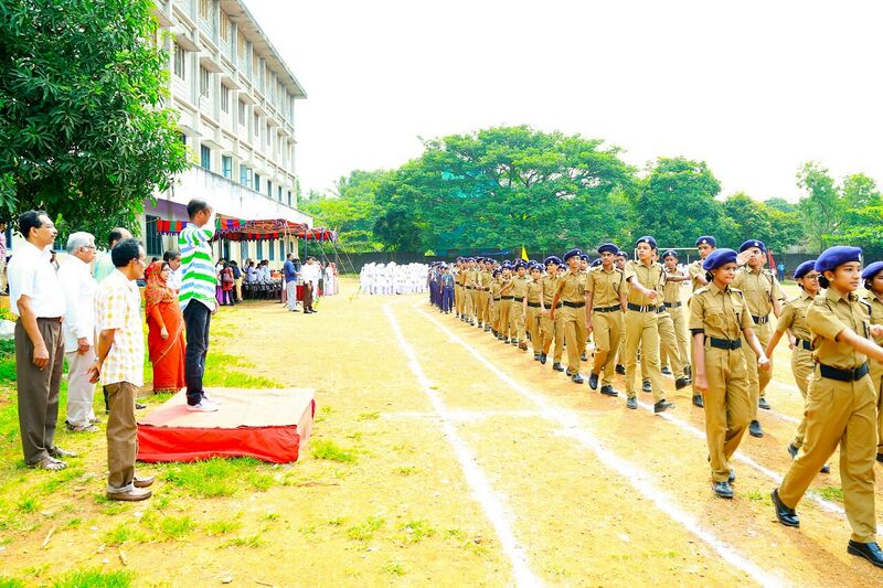 പ്രമാണം:20057 school sports2.jpeg