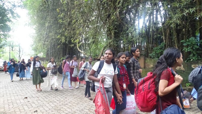 പ്രമാണം:29040-nature camp-1.jpg