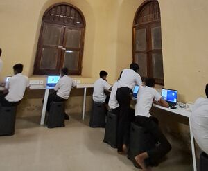 35004computerlab.jpg