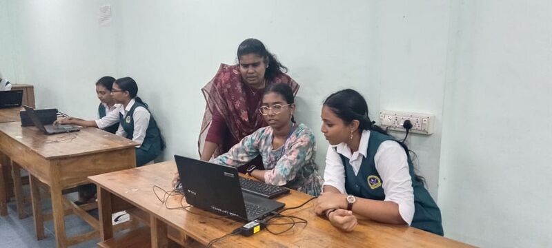 പ്രമാണം:43085-e election 9.jpeg