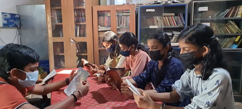 പ്രമാണം:14861 HITECH LIBRARY.jpg