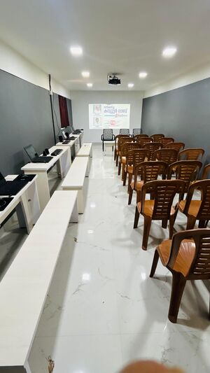 18313hitech class.jpeg