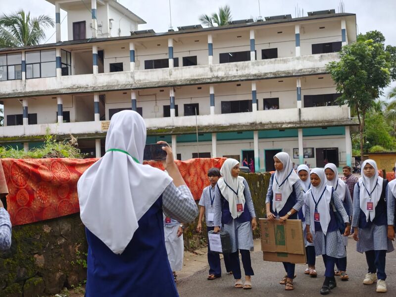 പ്രമാണം:19868-School parliament election documentation.jpg
