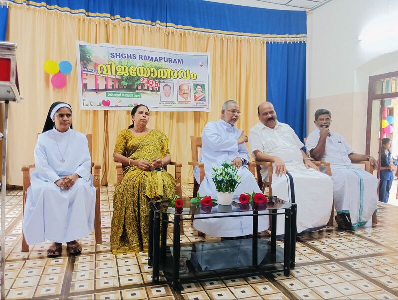 പ്രമാണം:31066 merit day 04.jpg