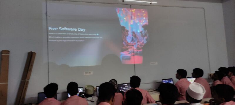 പ്രമാണം:32009 -freesoftware day 3.jpeg.jpg