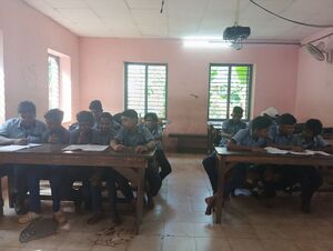 33073 high tech class room.jpg