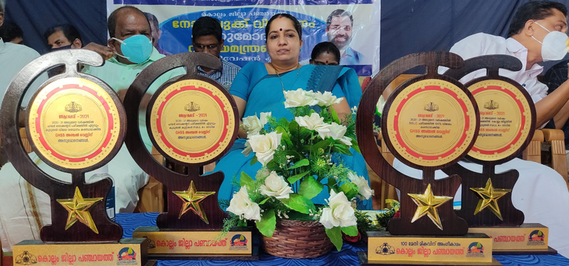 പ്രമാണം:40001 School Achievemnts.png
