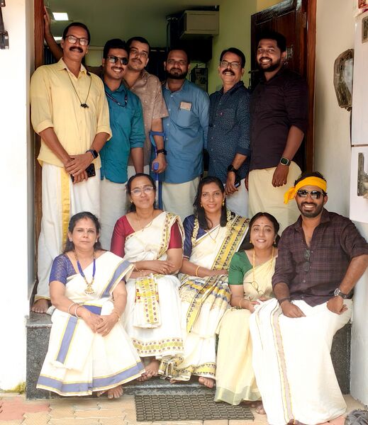 പ്രമാണം:Onam TVM23.resized.jpg