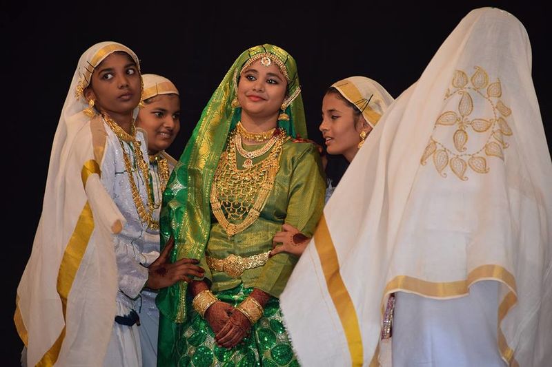 പ്രമാണം:19015-ARTS DAY.jpg