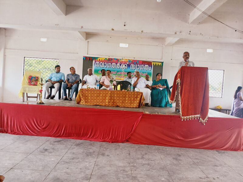 പ്രമാണം:21060 lk praveesh4.jpg