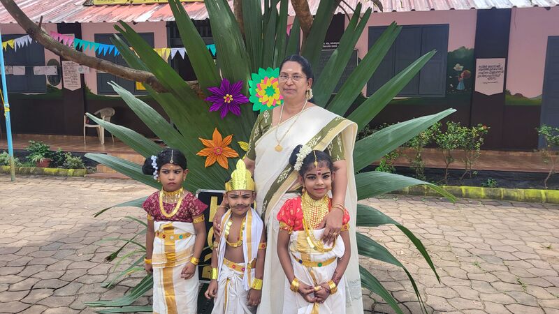 പ്രമാണം:29228 ona11.jpg