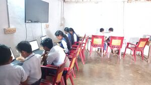 30011 ComputerLab.jpg