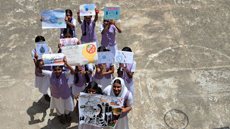 പ്രമാണം:36046 l8.jpg