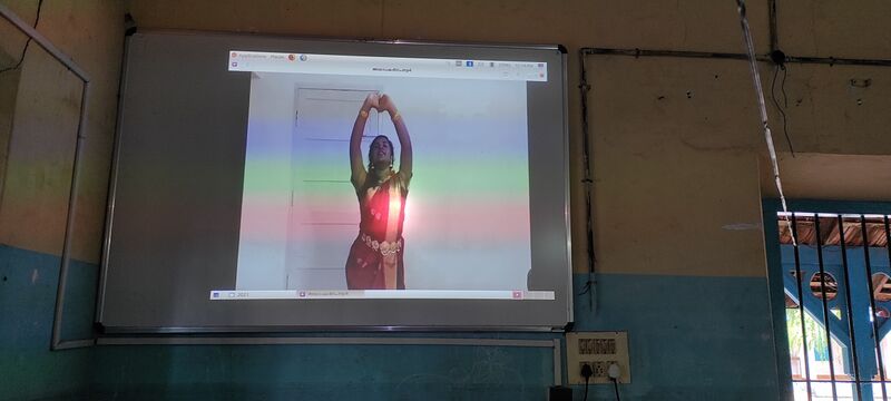 പ്രമാണം:41069 pravesanolsavam1.jpg