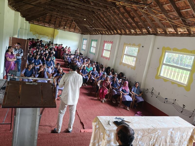 പ്രമാണം:41095 -expert class-1.jpeg