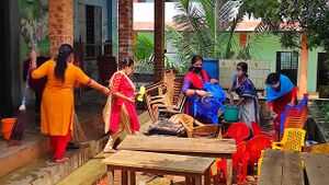 Cleaning 10.resized.jpg