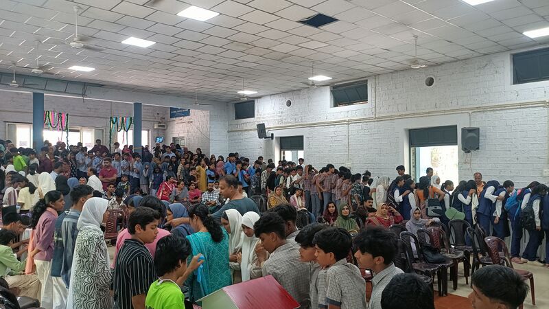 പ്രമാണം:Drcmlp-lk-mik 23.jpg