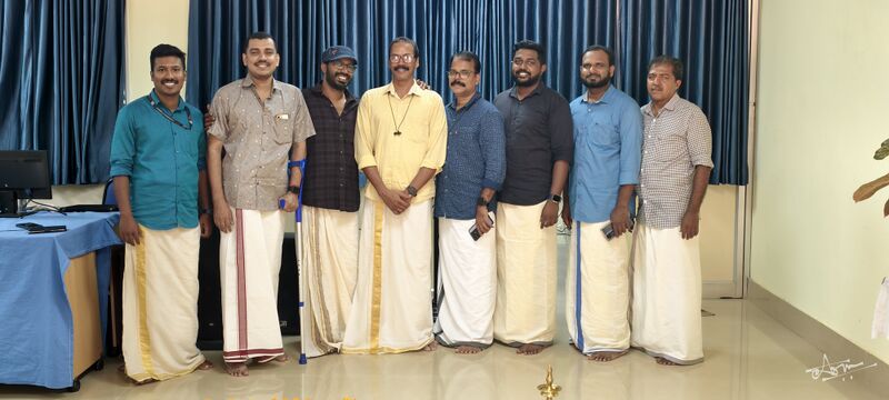 പ്രമാണം:Onam TVM2.resized.jpg
