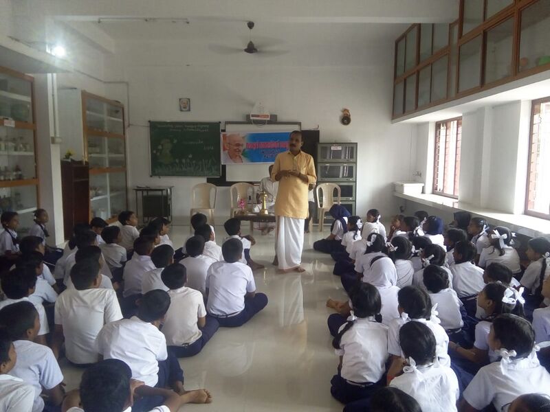 പ്രമാണം:Reading day - library.jpg