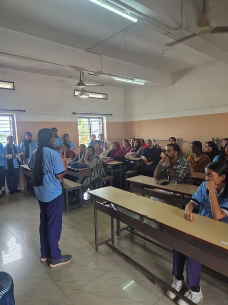 പ്രമാണം:18014 lk vaccation class april.jpeg