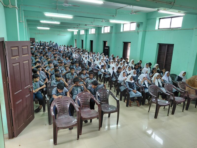 പ്രമാണം:19077 SCIENCE1.jpg