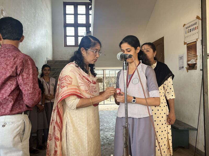 പ്രമാണം:35050 a4.jpg