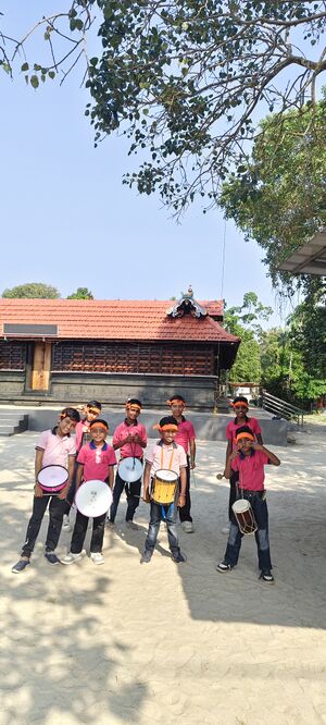 35330 nasik dhol.jpg