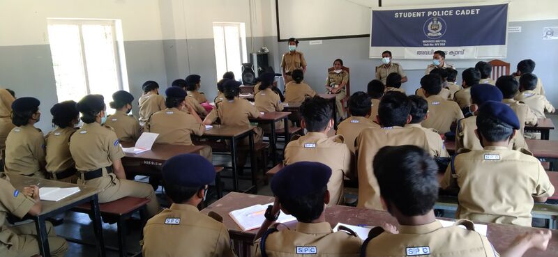 പ്രമാണം:Cadet@spc xmas camp.jpg