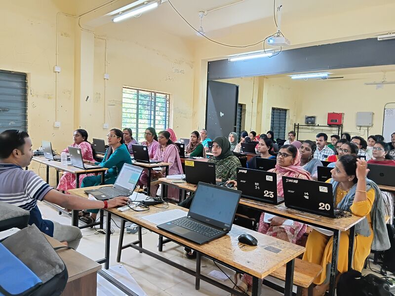 പ്രമാണം:Drcmlp training 8 73.jpg