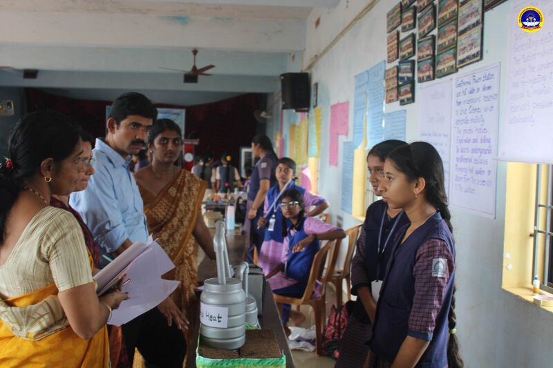 പ്രമാണം:11051 SCIENCEFAIR2024 1.jpg