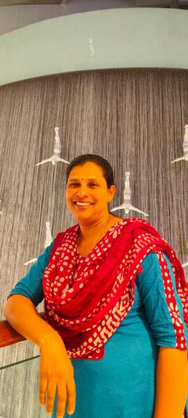 പ്രമാണം:12052 kgd kitemistress1.jpeg