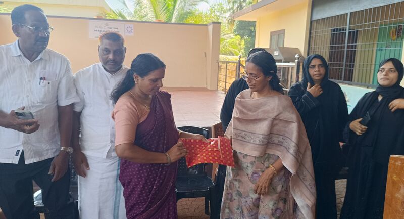 പ്രമാണം:12325praveshanolsavam-2026 .jpg